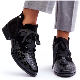 PD1 Női lapos sarkú, fűzős fekete Meroni