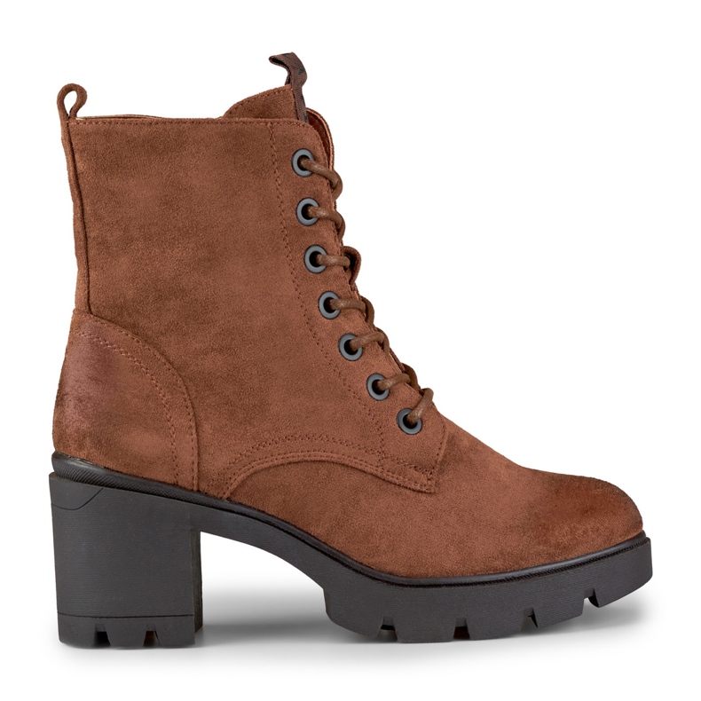 Barna velúr csizma kényelmes oszlopon