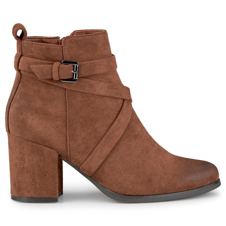 Női barna csizma oszlopon, dekoratív csattal Női barna csizma oszlopon, dekoratív csattal