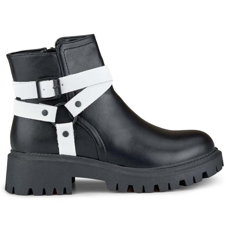 Fekete női csizma fehér Aline díszítéssel Fekete női csizma fehér Aline díszítéssel