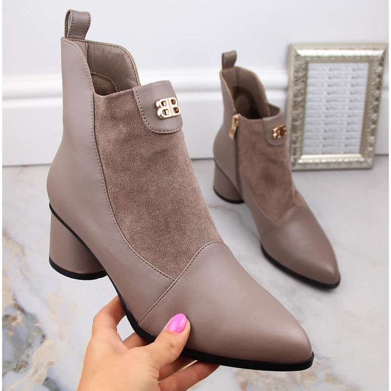 Női bézs magas sarkú csizma D&amp;A S.Barski Premium Collection MR870-96