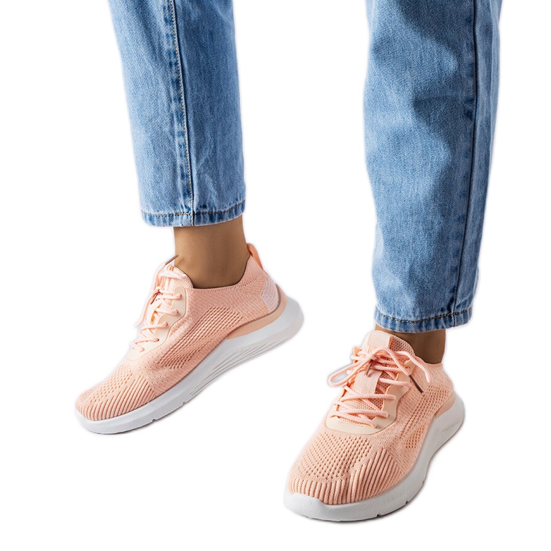 Narancs-fehér tornacipő a Nelsontól narancssárga Narancs-fehér tornacipő a Nelsontól narancssárga