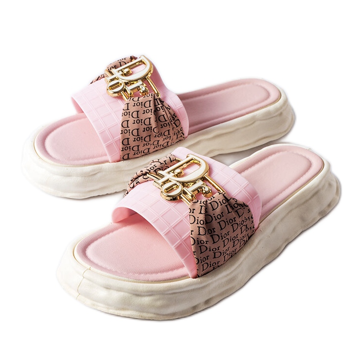 Rózsaszín gumis díszcsúszdák a Bérard cégtől