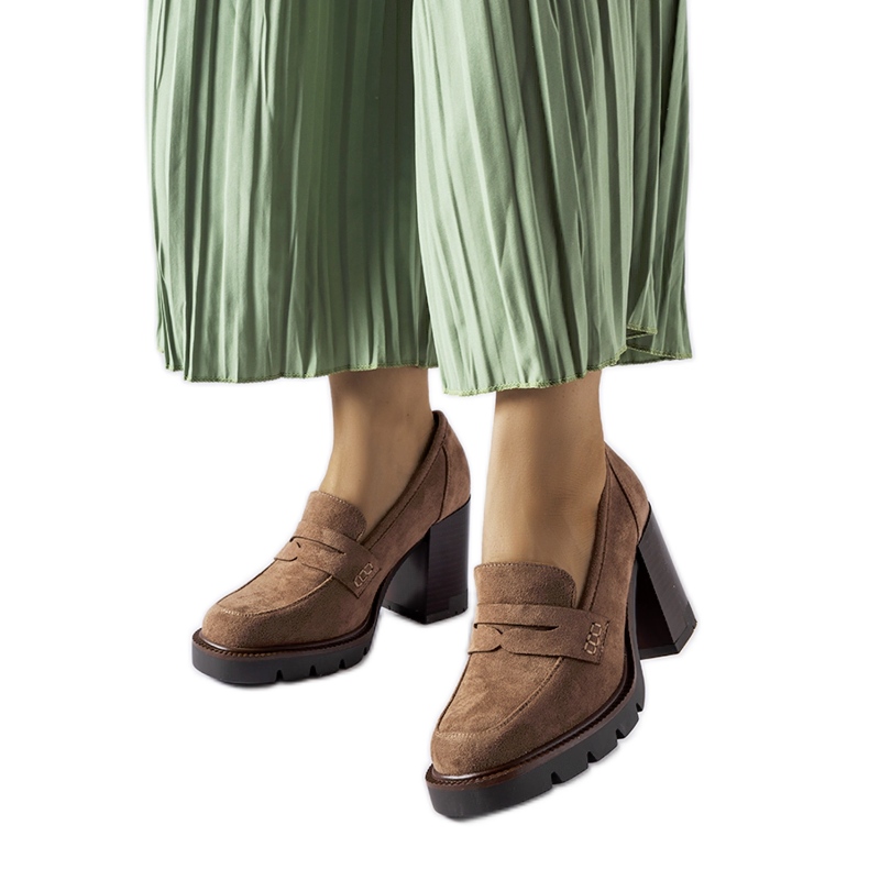 Vinceza Barna pumpák bőr talpbetéttel a Vincezától