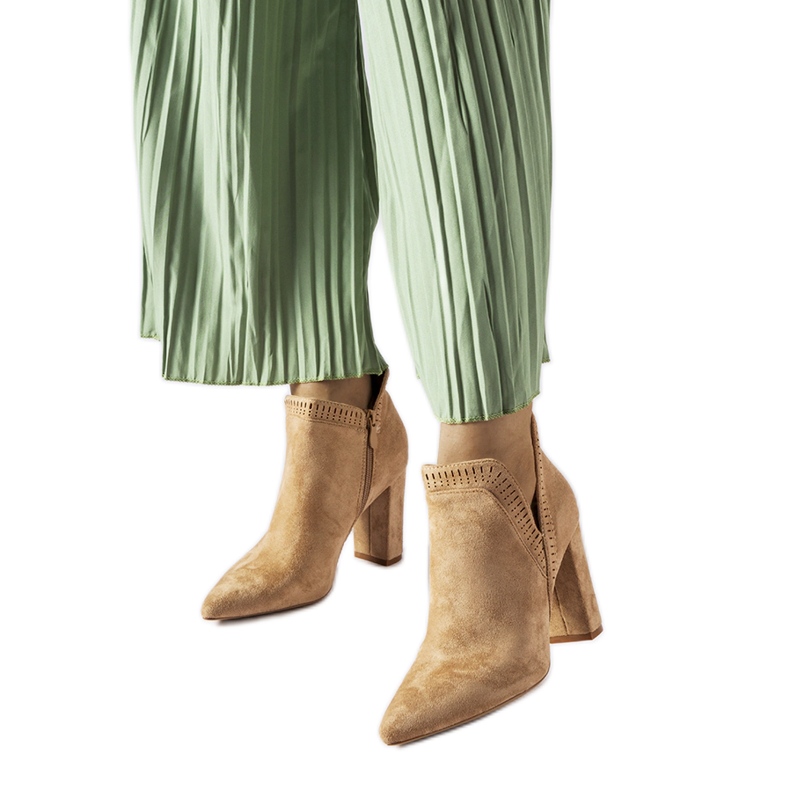 Bézs velúr Cammoro bokacsizma