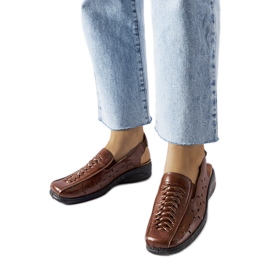 Barna áttört szandál a Glafi márkától