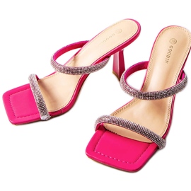 Inna Evelina rózsaszín tűsarkú