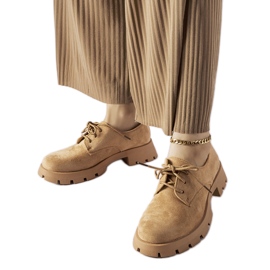 Barna cipő masszív talppal a Coleman cégtől