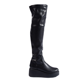 Fekete öko-bőr muskétások a Shelovet platformon