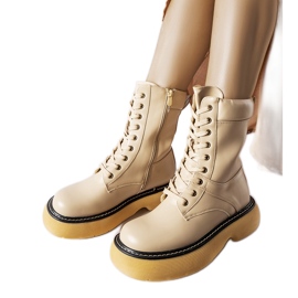 Bézs színű hőszigetelt munkáscsizma a Davi platformon