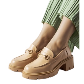 Bézs színű, magas sarkú cipő a Fabrizio-tól