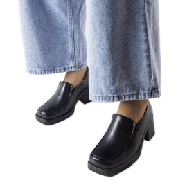 Fekete Gnatty magassarkú cipő