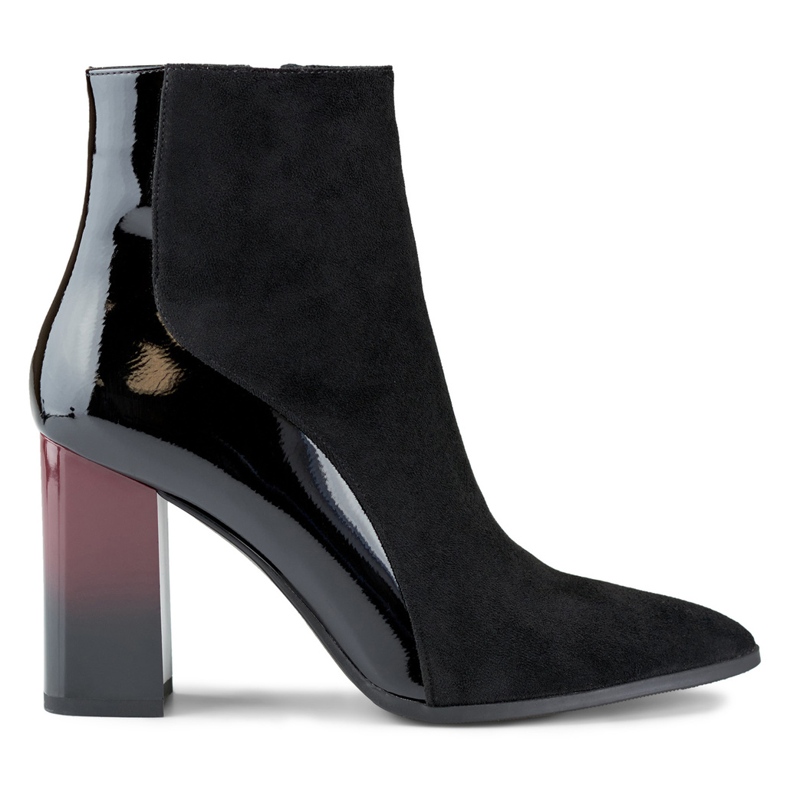 Elegáns női magas sarkú csizma fekete