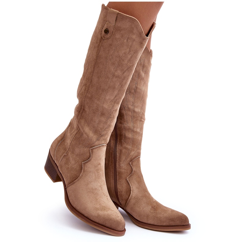 Bézs Lunah Suede Cowboy csizma alacsony sarkúval