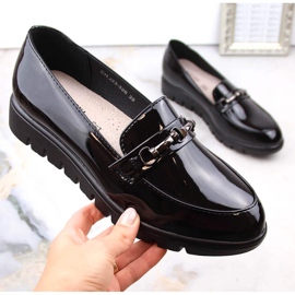 Kényelmes fekete lakkozott női ékcipő T.Sokolskitól