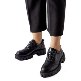 Fekete masszív klasszikus Severino cipő