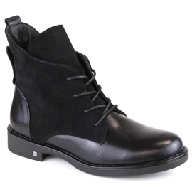 Lapos sarkú női csizma szigetelt fekete Potocki SZ12080-al