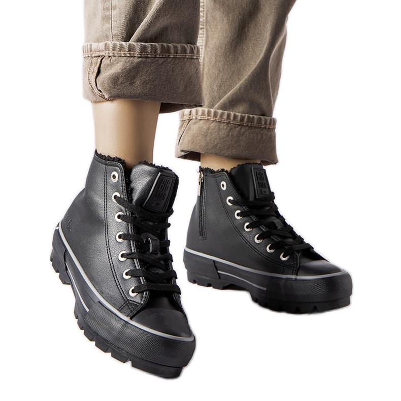 Fekete szigetelt tornacipő Big Star MM274039