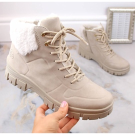 Kényelmes, hőszigetelt, bézs színű női bokacsizma a Riekertől Kényelmes, hőszigetelt, bézs színű női bokacsizma a Riekertől