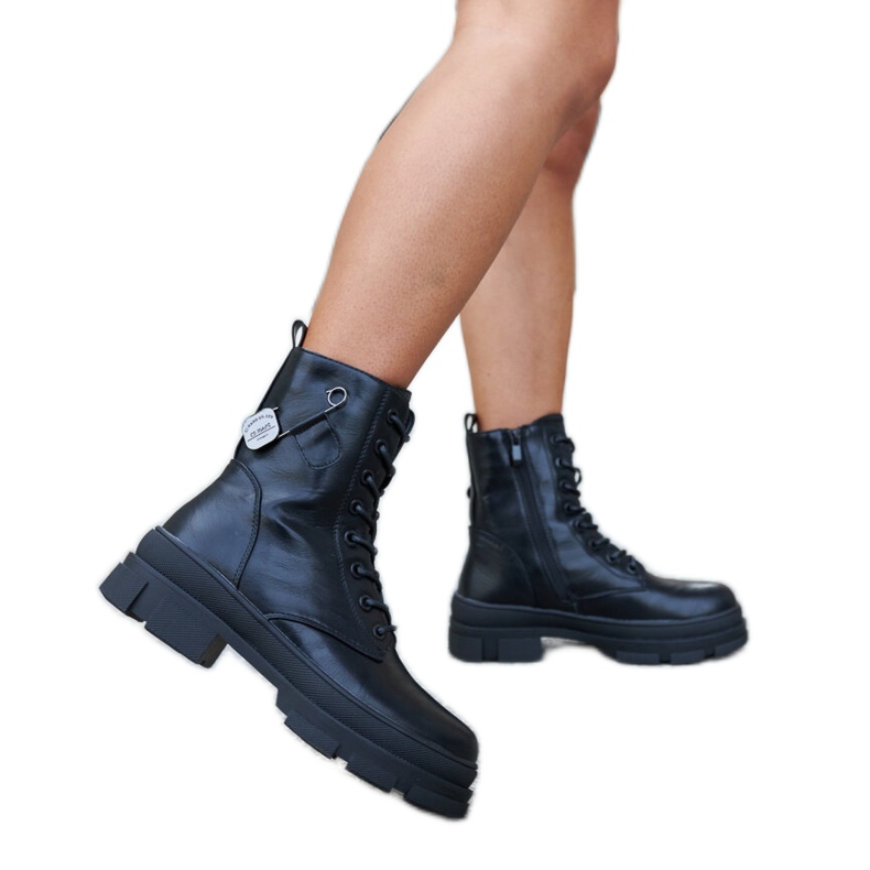 Inna Fekete szigetelt csizma Saavedra biztonsági tűvel