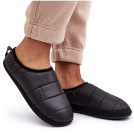 Női szigetelt papucs Black Big Star KK274604 fekete