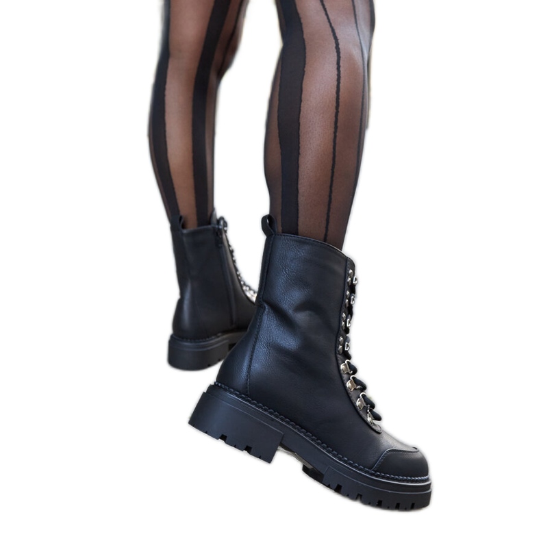 Inna Fekete klasszikus szigetelt Concordia bokacsizma