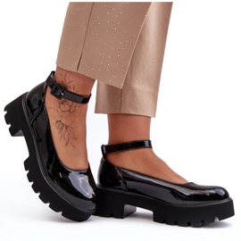 WS1 Női lakkbőr cipő alacsony sarokkal és csattal, fekete, Owena