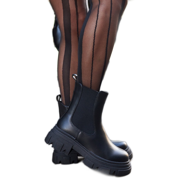 Fekete bokacsizma D'Isola gumibetéttel