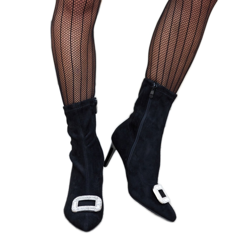 Fekete bokacsizma Agatino cirkóniákkal díszítve