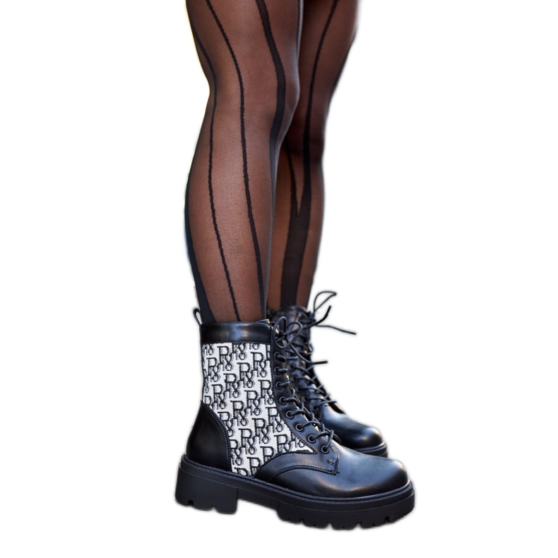 Fekete bokacsizma dekoratív Cisneros feliratokkal