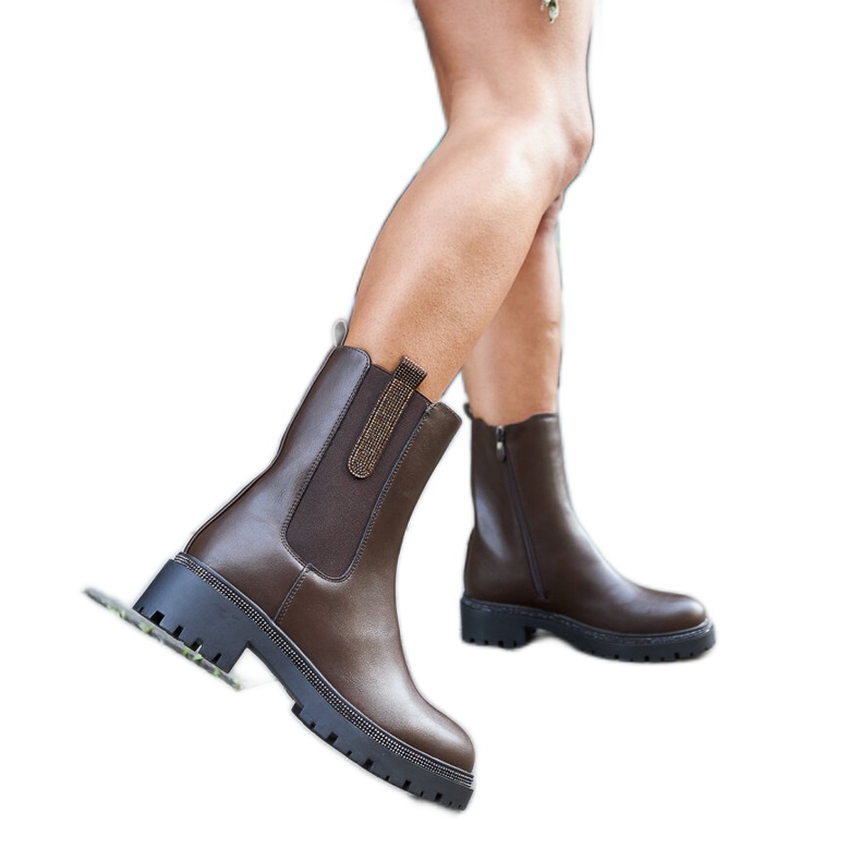 Barna magas csizma Vicco strasszokkal díszítve Barna magas csizma Vicco strasszokkal díszítve