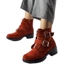 Piros hőszigetelt bokacsizma kellemes cipzárral