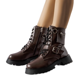 Barna szigetelt munkások Manzoni táskával