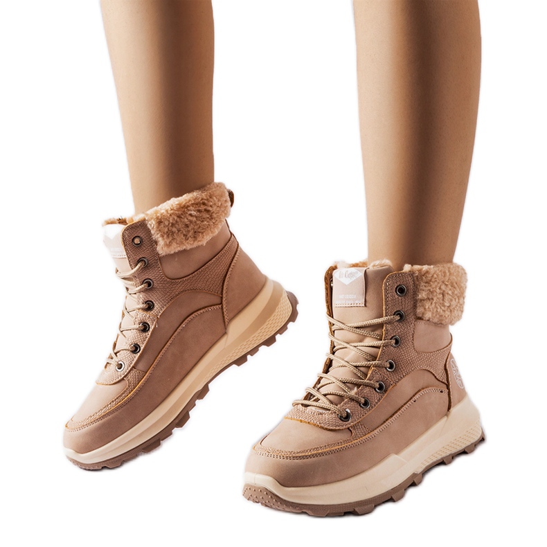 Bézs csizma Lee Cooper LCJ-22-44-1363L