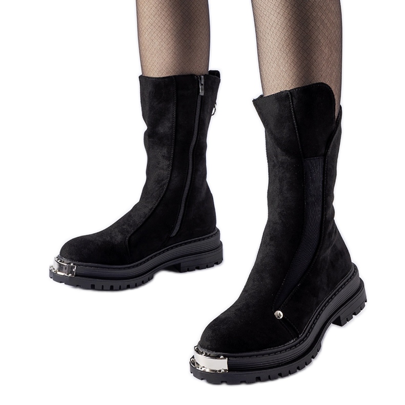 Fekete szigetelt bokacsizma dekoratív orrral Bologna