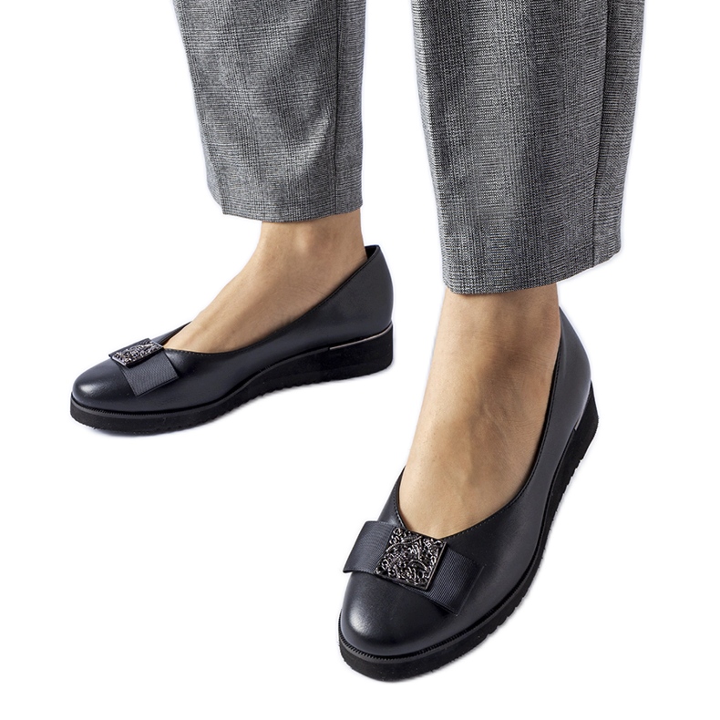 Fekete balettlapok masnival az éken