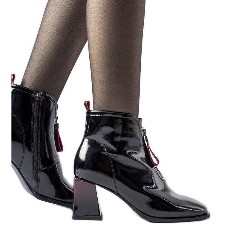 Fekete lakkozott bokacsizma Bibbiano blokkal