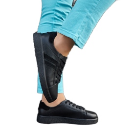 Fekete bőr fűzős tornacipő Fekete bőr fűzős tornacipő