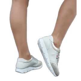 Bézs színű bőr női tornacipő Adelfo