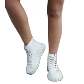 Bézs színű hosszú bőr tornacipő Bézs színű hosszú bőr tornacipő