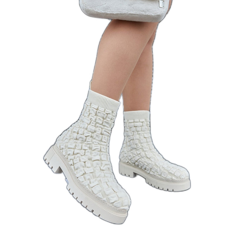 Arlington bézs bokacsizma zoknis felsőrésszel