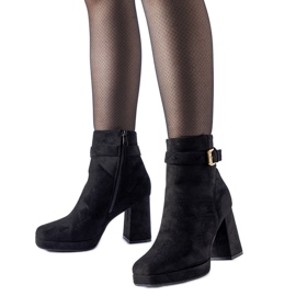 Fekete szigetelt klasszikus Caio magas sarkú bokacsizma Fekete szigetelt klasszikus Caio magas sarkú bokacsizma