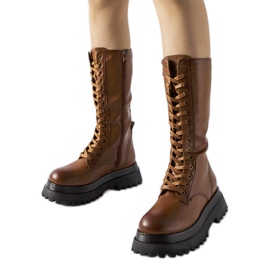 Barna, magas hőszigetelt csizma a márka Upton márkától