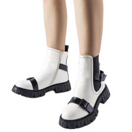 Fehér bokacsizma masszív Fontane talppal