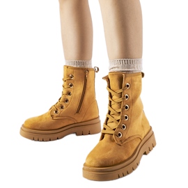 Karamellel szigetelt Montella munkások barna