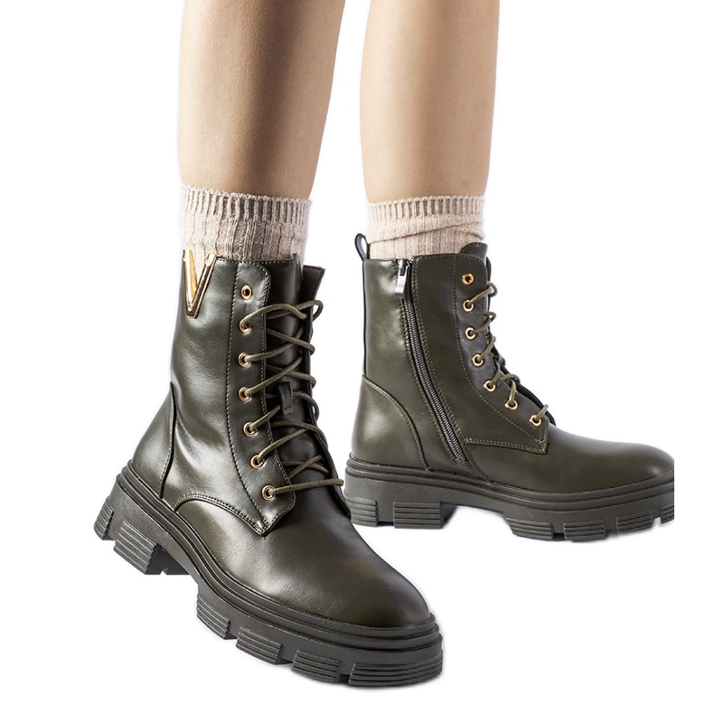 Sötétzöld szigetelt munkáscsizma Fru kivágással Sötétzöld szigetelt munkáscsizma Fru kivágással