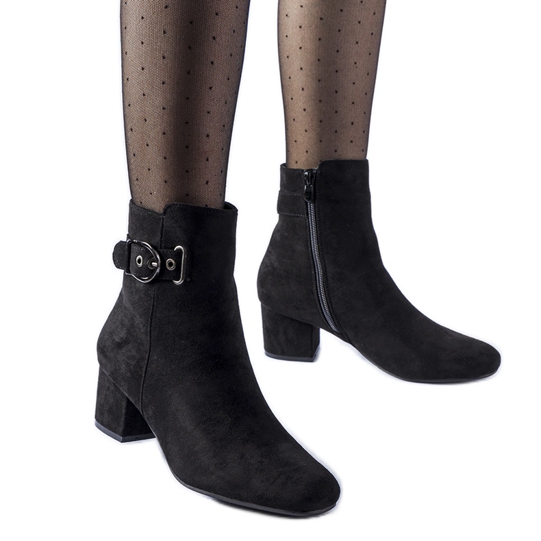 Fekete, alacsony sarkú bokacsizma Nemaha öko-velúrból