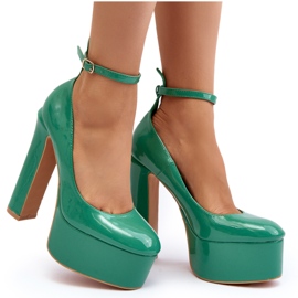 Lakkozott pumpák masszív platformon és tűsarkúban, Green Ninames zöld Lakkozott pumpák masszív platformon és tűsarkúban, Green Ninames zöld