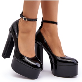 Lakkozott pumpák masszív platformon és sarokkal, Black Ninames fekete Lakkozott pumpák masszív platformon és sarokkal, Black Ninames fekete