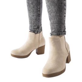 Bézs színű felbújós bokacsizma a Trevano-tól